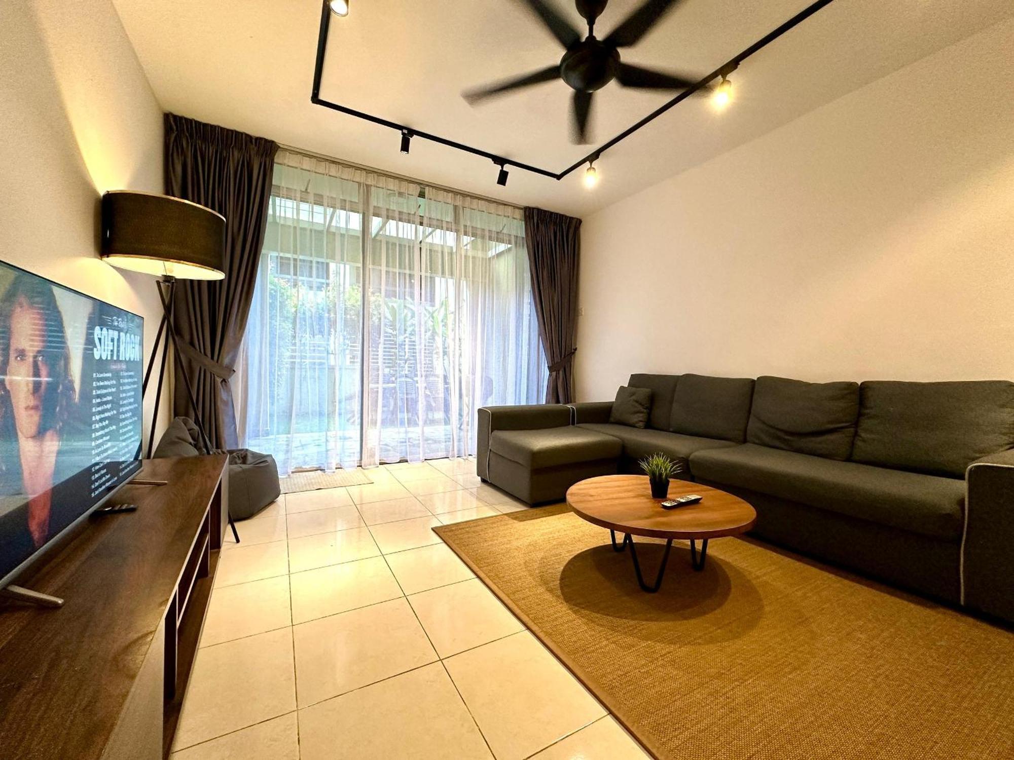 Bnb Cozy Homestay @ Cyberjaya Buitenkant foto